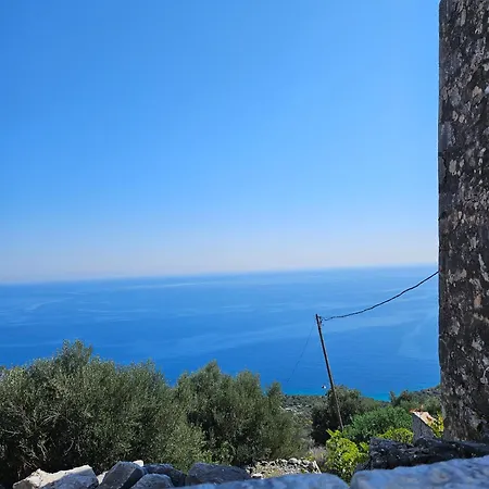 Rigas Stone Tower East Mani 3 * Mína