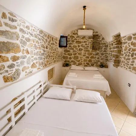 Rigas Stone Tower East Mani 3 * Mína
