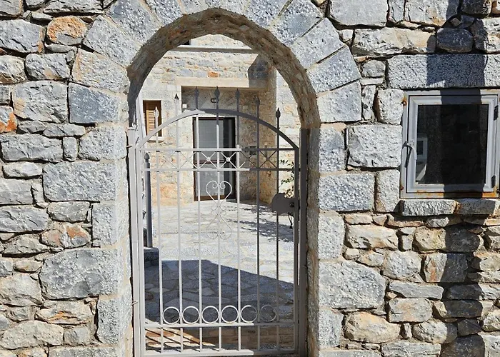 شقة Rigas Stone Tower East Mani 3 Mína